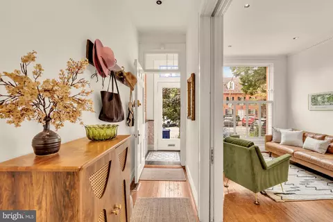 Entry Way - 115 E Montgomery St, Baltimore, MD 21230 photo 2 of 3