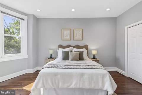 Bedroom - 4119 Falls Rd, Baltimore, MD 21211 photo 2 of 3
