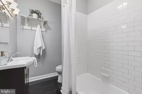 Bath - 4119 Falls Rd, Baltimore, MD 21211 photo 1 of 1