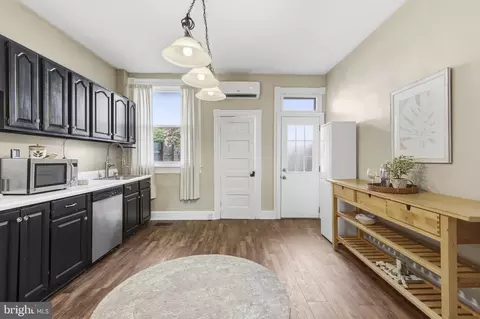 Entry Way - 4119 Falls Rd, Baltimore, MD 21211 photo 1 of 5