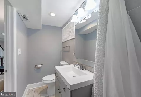 Bath - 701 Roundview Rd, Baltimore, MD 21225 photo 1 of 3