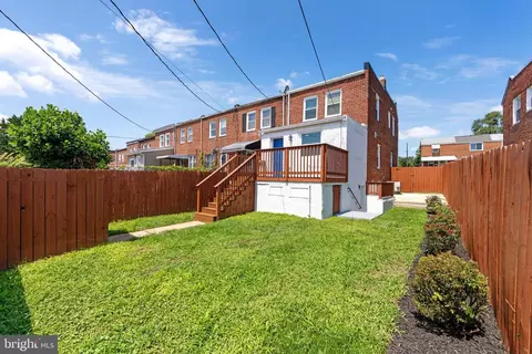 Exterior - 701 Roundview Rd, Baltimore, MD 21225 photo 6 of 7