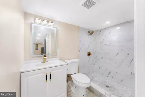 Bath - 3802 Old Frederick Rd, Baltimore, MD 21229 photo 2 of 3