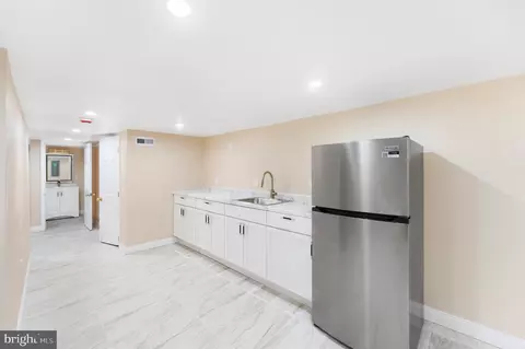 Entry Way - 3802 Old Frederick Rd, Baltimore, MD 21229 photo 7 of 7