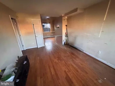 Living - 4818 Greencrest Rd, Baltimore, MD 21206 photo 2 of 2