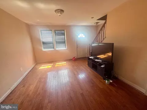 Living - 4818 Greencrest Rd, Baltimore, MD 21206 photo 1 of 2