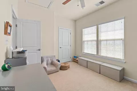Entry Way - 968 S Macon St, Baltimore, MD 21224 photo 6 of 6