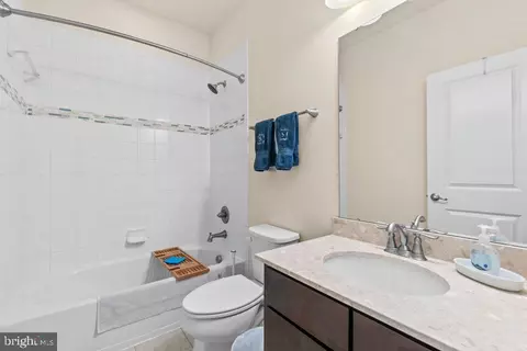 Bath - 968 S Macon St, Baltimore, MD 21224 photo 1 of 2