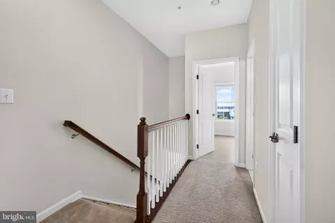 Entry Way - 968 S Macon St, Baltimore, MD 21224 photo 5 of 8