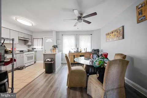 Entry Way - 4640 Marble Hall Rd, Baltimore, MD 21239 photo 1 of 12
