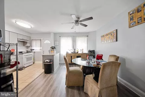 Entry Way - 4640 Marble Hall Rd, Baltimore, MD 21239 photo 7 of 12