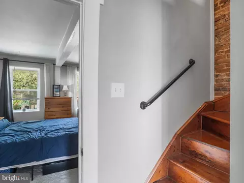 Entry Way - 1913 Eastern Ave, Baltimore, MD 21231 photo 2 of 5