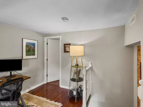 Entry Way - 1913 Eastern Ave, Baltimore, MD 21231 photo 5 of 5
