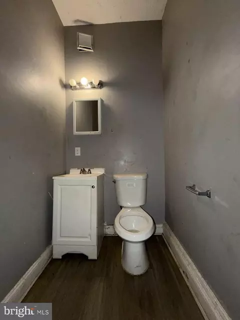 Bath - 3227 E Baltimore St, Baltimore, MD 21224 photo 1 of 2