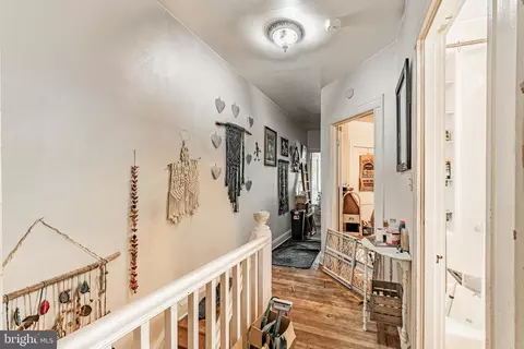 Entry Way - 2730 Pelham Ave, Baltimore, MD 21213 photo 5 of 5