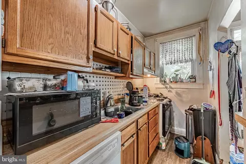 Kitchen - 2730 Pelham Ave, Baltimore, MD 21213 photo 1 of 2