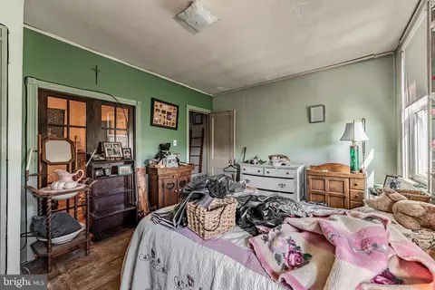 Bedroom - 2730 Pelham Ave, Baltimore, MD 21213 photo 2 of 2