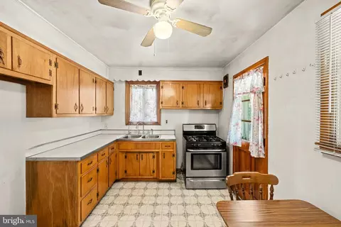 Kitchen - 6406 Alta Ave, Baltimore, MD 21206 photo 1 of 2