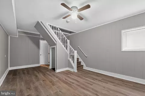Entry Way - 3814 3rd St, Baltimore, MD 21225 photo 4 of 6