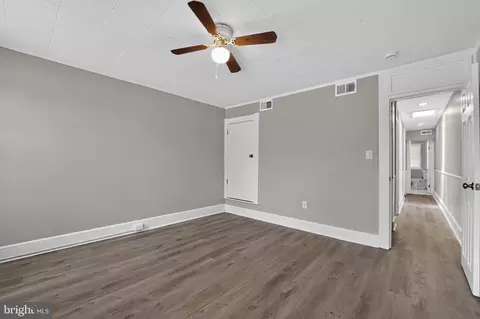 Entry Way - 3814 3rd St, Baltimore, MD 21225 photo 5 of 6