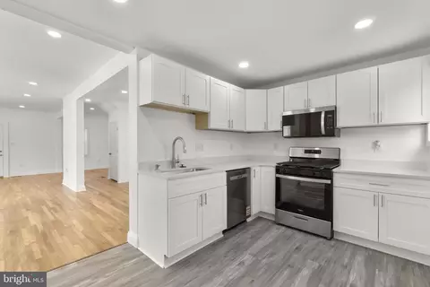 Entry Way - 4806 Haddon Ave, Baltimore, MD 21207 photo 3 of 8
