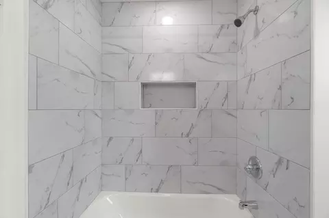 Bath - 4806 Haddon Ave, Baltimore, MD 21207 photo 4 of 4