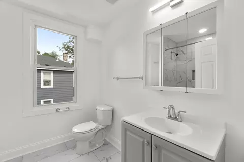 Bath - 4806 Haddon Ave, Baltimore, MD 21207 photo 3 of 4