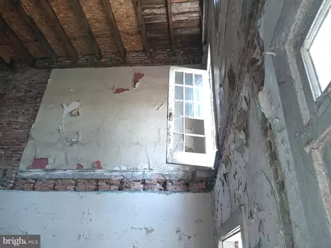 2804 Waldorf Ave, Baltimore, MD 21215 photo 6