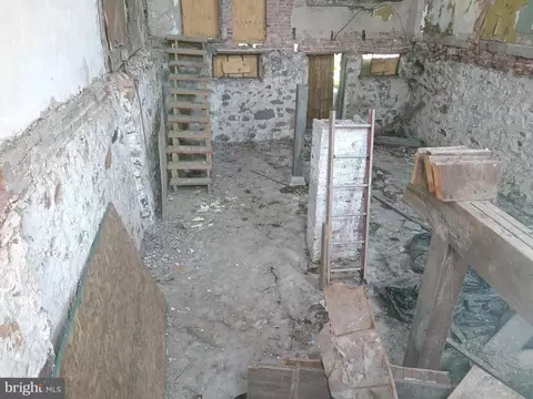 2804 Waldorf Ave, Baltimore, MD 21215 photo 3