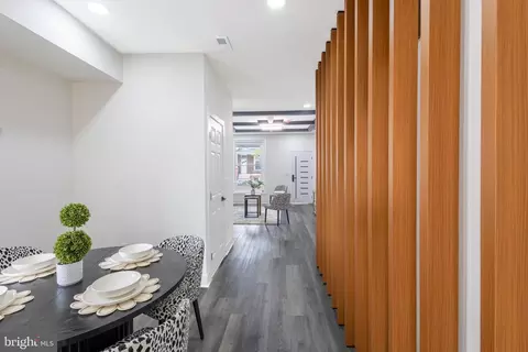 Entry Way - 631 E 37th St, Baltimore, MD 21218 photo 5 of 12