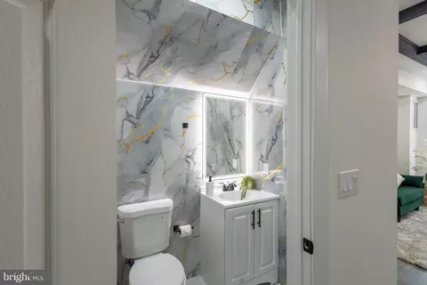 Bath - 631 E 37th St, Baltimore, MD 21218 photo 3 of 5