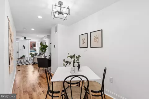 Entry Way - 1337 Andre St, Baltimore, MD 21230 photo 3 of 10