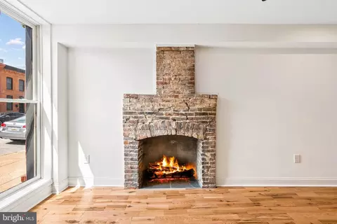 Living - 1337 Andre St, Baltimore, MD 21230 photo 2 of 4