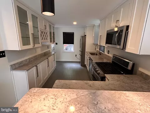 Kitchen - 3805 Ridgecroft Rd, Baltimore, MD 21206 photo 2 of 4