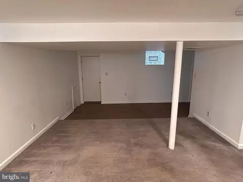 Living - 3805 Ridgecroft Rd, Baltimore, MD 21206 photo 3 of 3