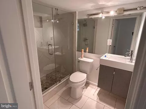 Bath - 3805 Ridgecroft Rd, Baltimore, MD 21206 photo 6 of 6