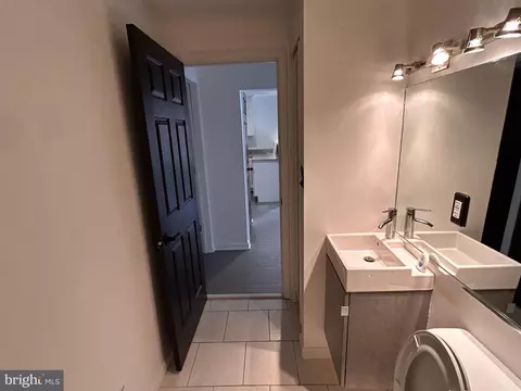 Bath - 3805 Ridgecroft Rd, Baltimore, MD 21206 photo 1 of 6