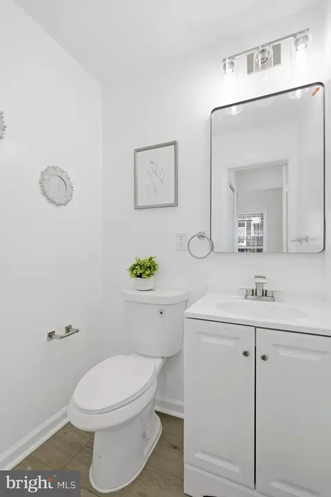 Bath - 3310 E Lombard St, Baltimore, MD 21224 photo 1 of 4