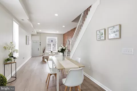 Entry Way - 3310 E Lombard St, Baltimore, MD 21224 photo 3 of 8