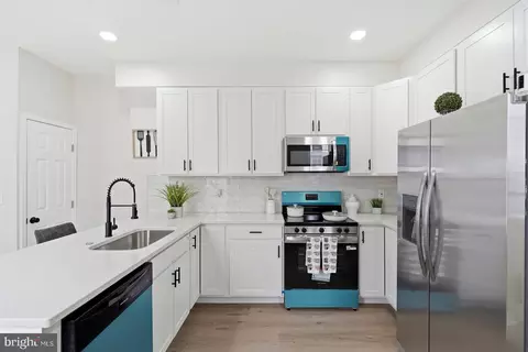 Kitchen - 3310 E Lombard St, Baltimore, MD 21224 photo 1 of 2