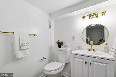 Bath - 3310 E Lombard St, Baltimore, MD 21224 photo 3 of 4