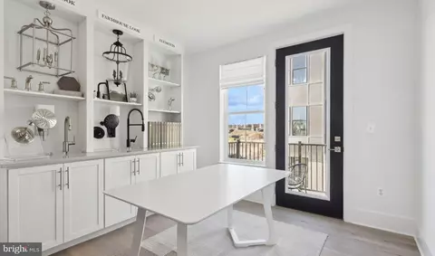 Entry Way - 110 Locke St # A, Baltimore, MD 21230 photo 6 of 6