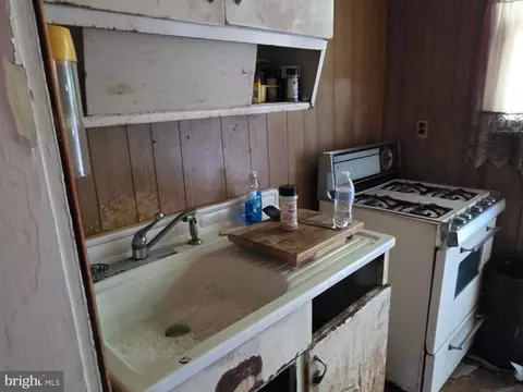 Kitchen - 2516 E Chase St, Baltimore, MD 21213 photo 1 of 1