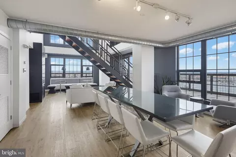 Dining - 1200 Steuart St #630, Baltimore, MD 21230 photo 2 of 3