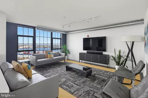 Living - 1200 Steuart St #630, Baltimore, MD 21230 photo 4 of 4