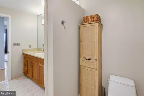 Bath - 1200 Steuart St #630, Baltimore, MD 21230 photo 4 of 4