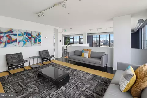 Living - 1200 Steuart St #630, Baltimore, MD 21230 photo 3 of 4