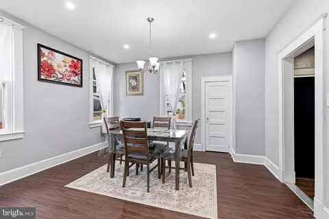 Dining - 401 Kingston Rd, Baltimore, MD 21229 photo 2 of 2