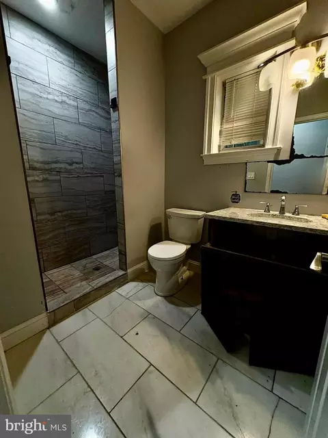 Bath - 8 S Payson St, Baltimore, MD 21223 photo 2 of 4