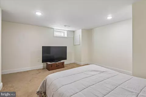 Bedroom - 3014 Grantley Ave, Baltimore, MD 21215 photo 5 of 6